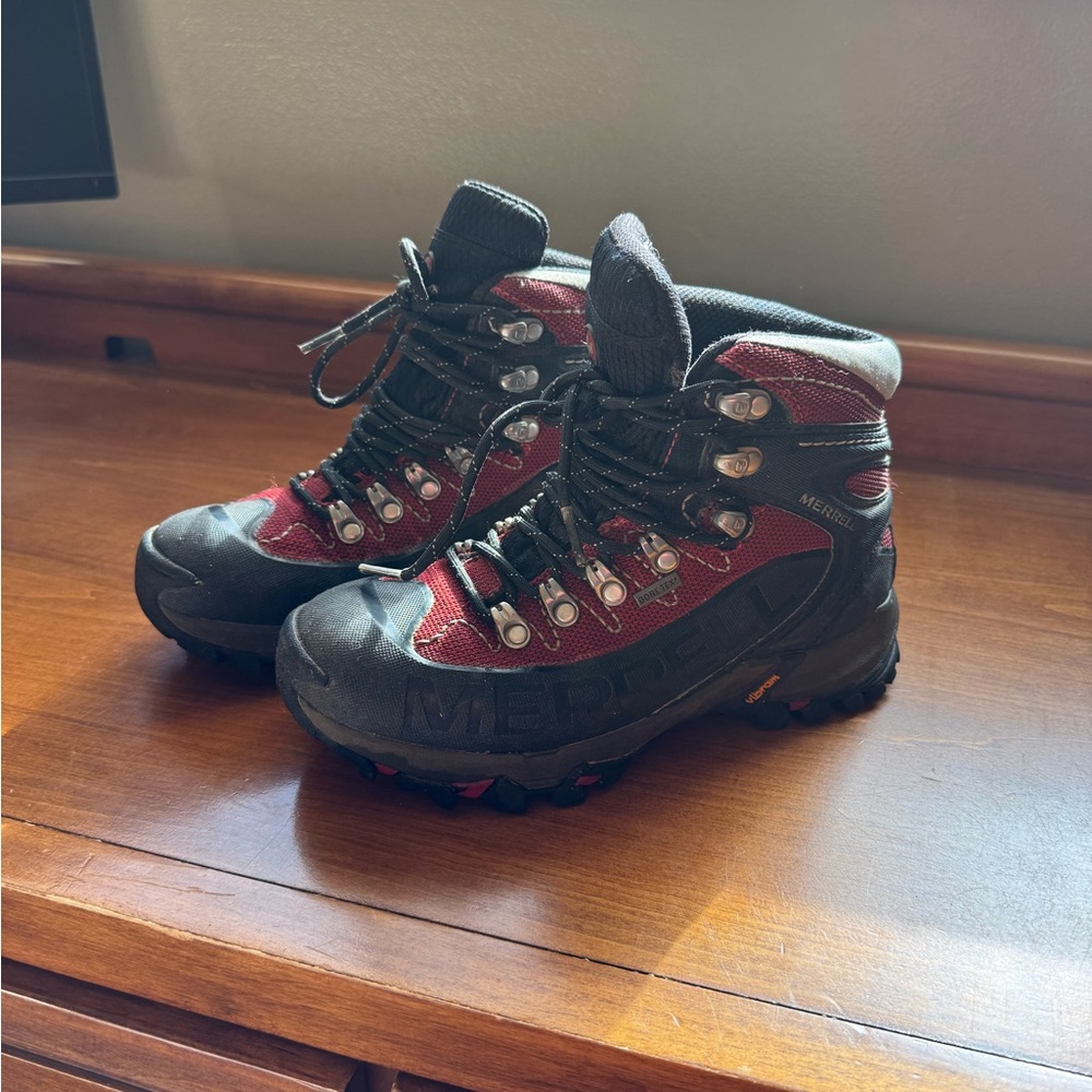 Merrell Outbound Mid GORE-TEX hiking boots